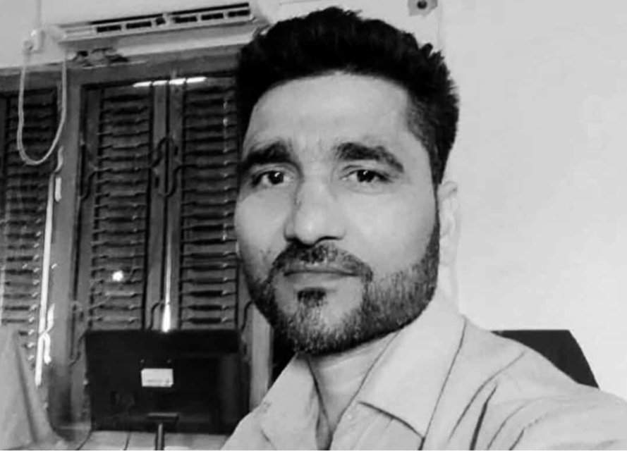 मृतक शिक्षक 