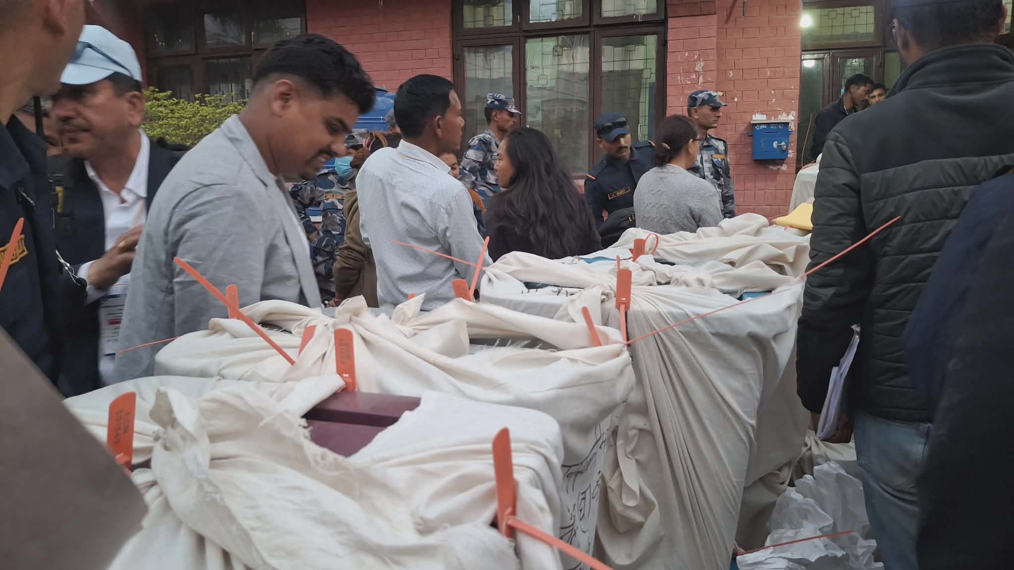 कैलालीमा मतपेटिका संकलन गरिँदै, कहिले र कहाँ हुन्छ गणना ?