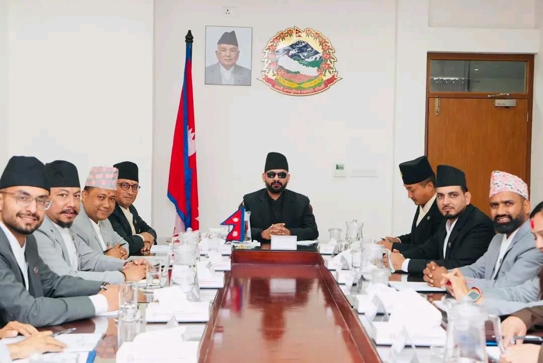 २०६२ यताका उच्चपदस्थ कर्मचारी र राजनीतिक पदाधिकारीको सम्पत्ति जाँचबुझ गर्न आयोग गठन