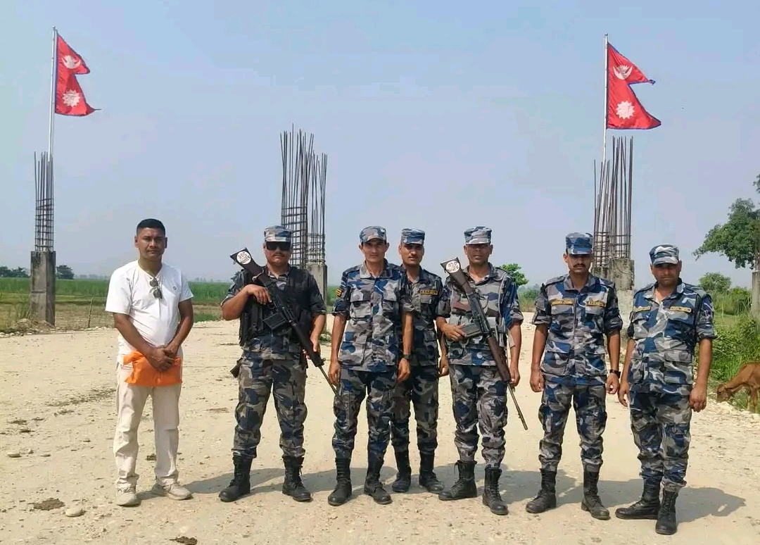 नेपाल-भारत सीमाक्षेत्रमा झण्डा अनावरण